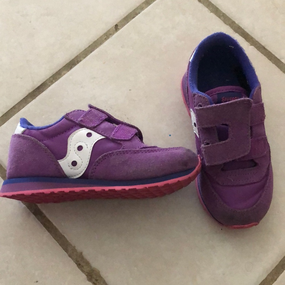 Kids Saucony Velcro sneakers